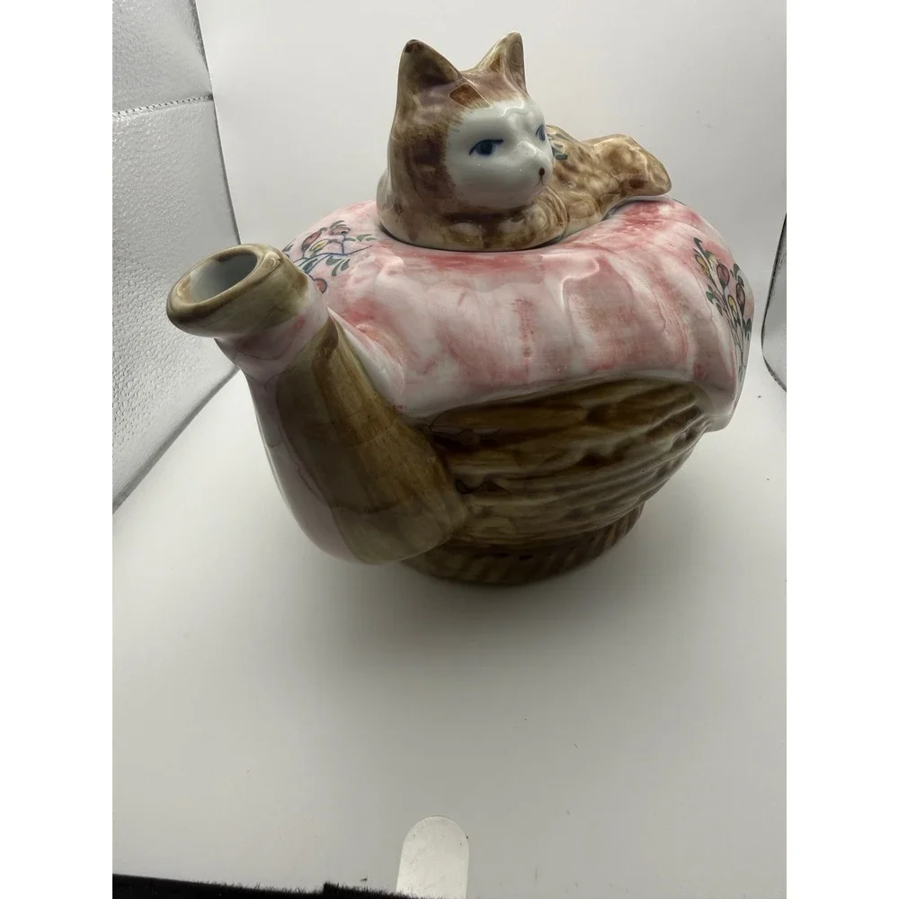 Vintage Handcrafted Thailand Cat in Basket Ceramic Teapot Pink Floral Blanket